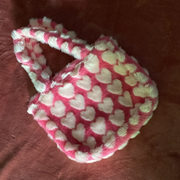 Fuzzy Hello kitty shoulder bag with zipper and straps - Picture 2 of 7